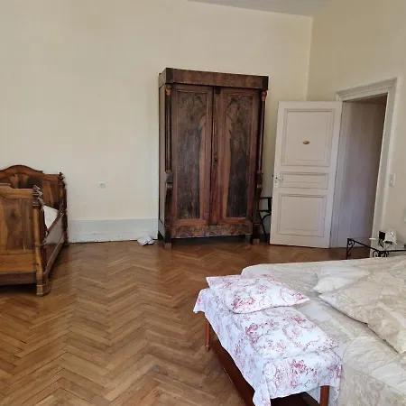 Alojamento de Acomodação e Pequeno-almoço Chateau De