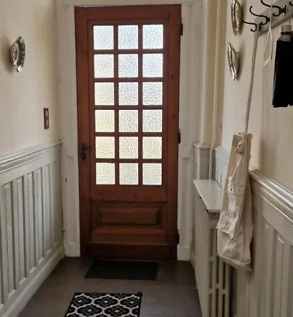 Chateau De Alojamento de Acomodação e Pequeno-almoço Viviez