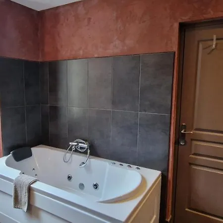 Bed & Breakfast Chateau De Viviez