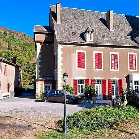 Chateau De Oda ve Kahvaltı
